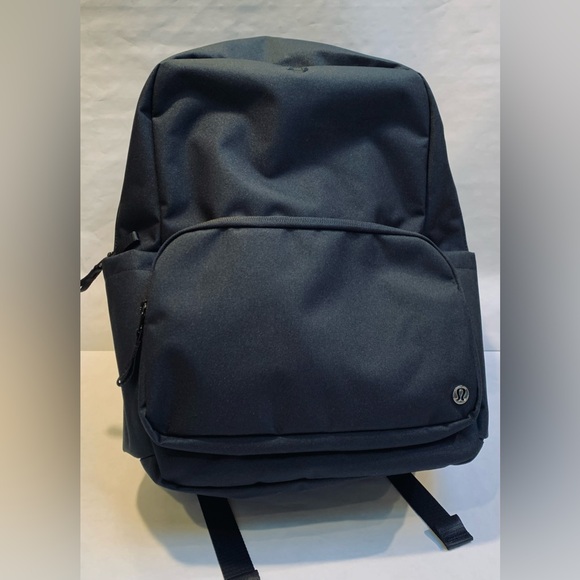 Chase Bank Lululemon backpack. Everywhere Backpack 22L | Men main image 4